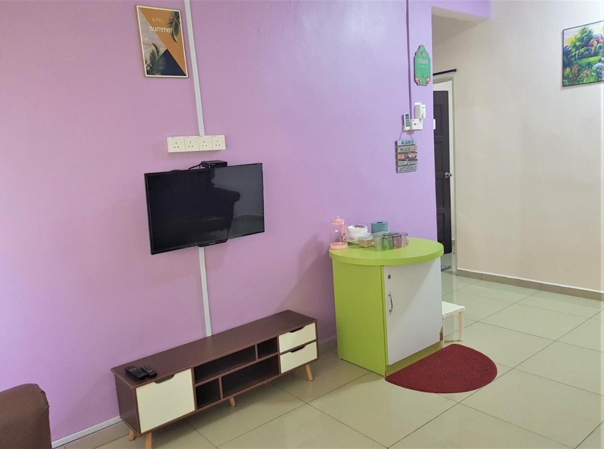 Oyo Home 90250 Sutera Wangi 3Bhk Apartment Ayer Keroh Exterior foto