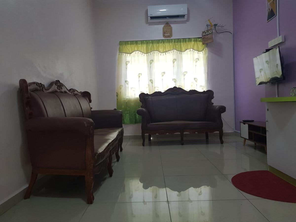 Oyo Home 90250 Sutera Wangi 3Bhk Apartment Ayer Keroh Exterior foto
